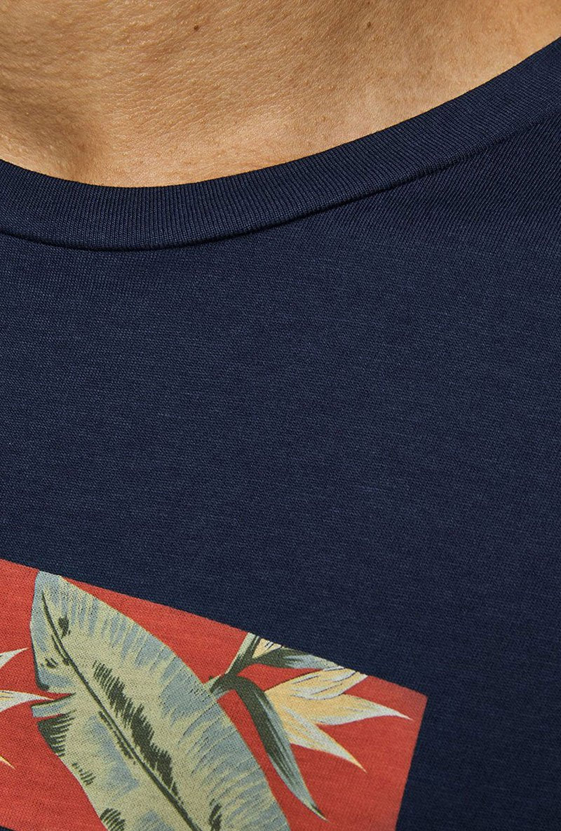 JACK AND JONES TROPIC II CREW NECK TEE