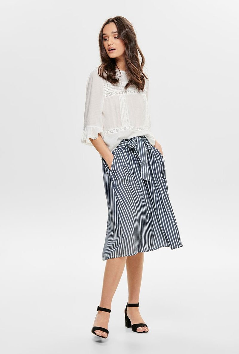 ONLY ANEMONE 3/4  FLAIRED TOP