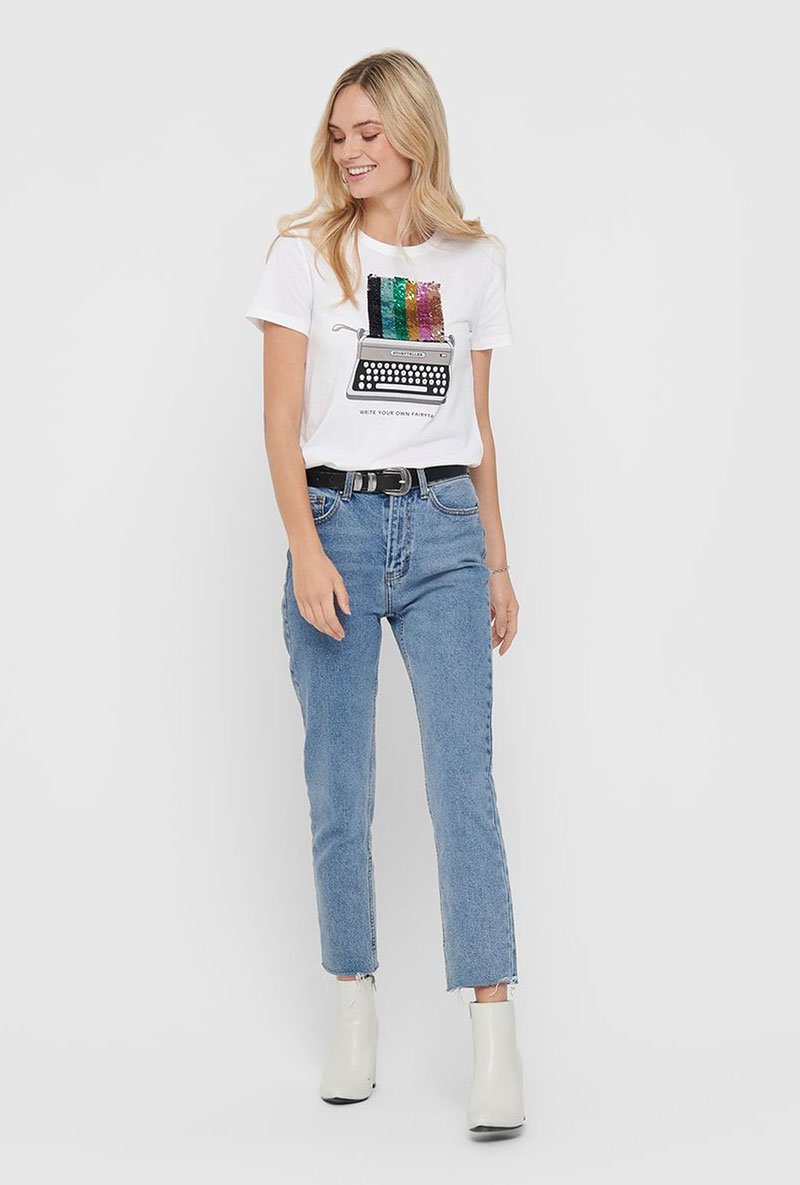 ONLY STORYTELLER TOP