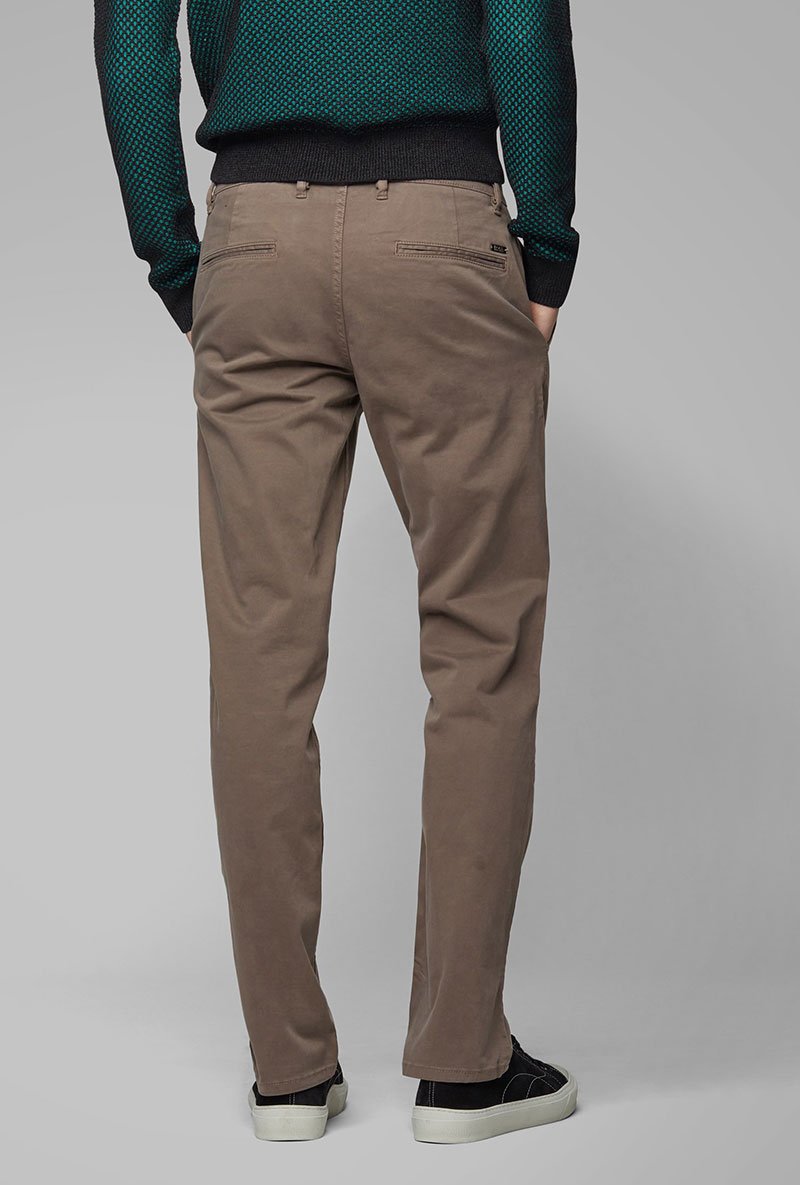 HUGO BOSS SLIM FIT CHINOS