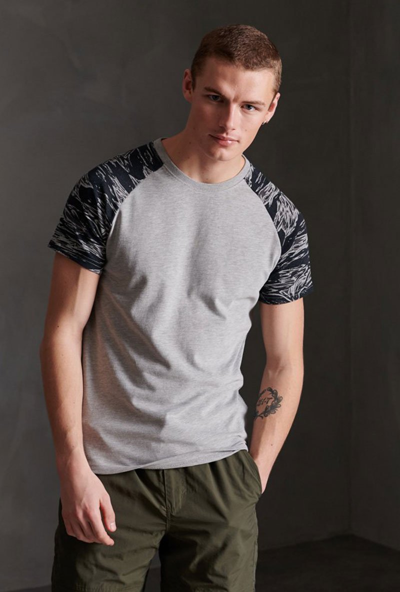 CAMO RAGLAN TEE